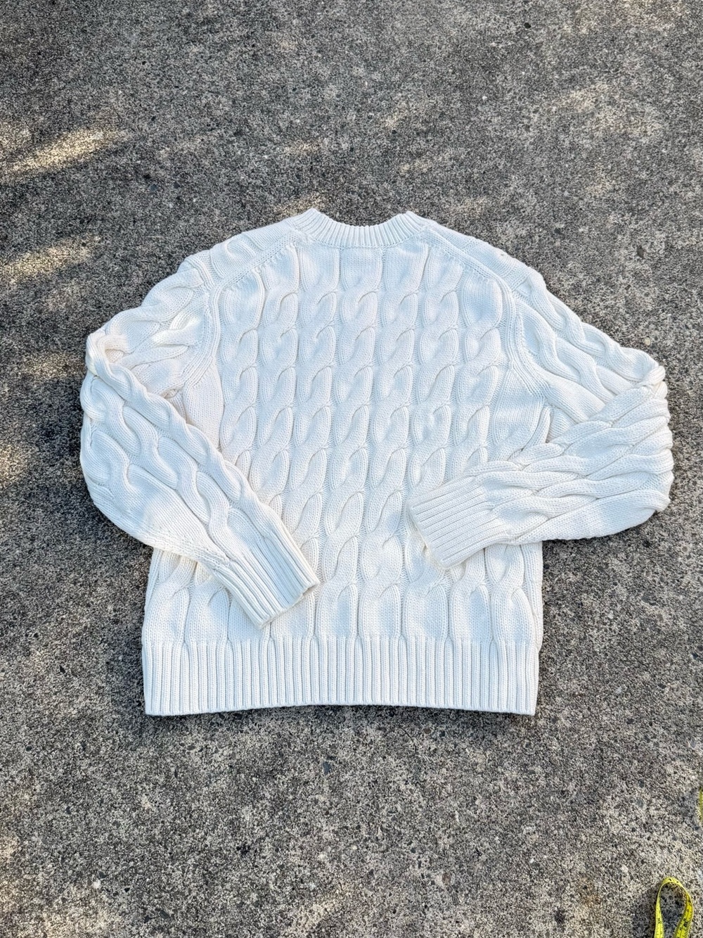 Banana Republic Men’s White Cable Knit Cotton Sweater Size M | Classic V-Neck - Picture 8 of 9